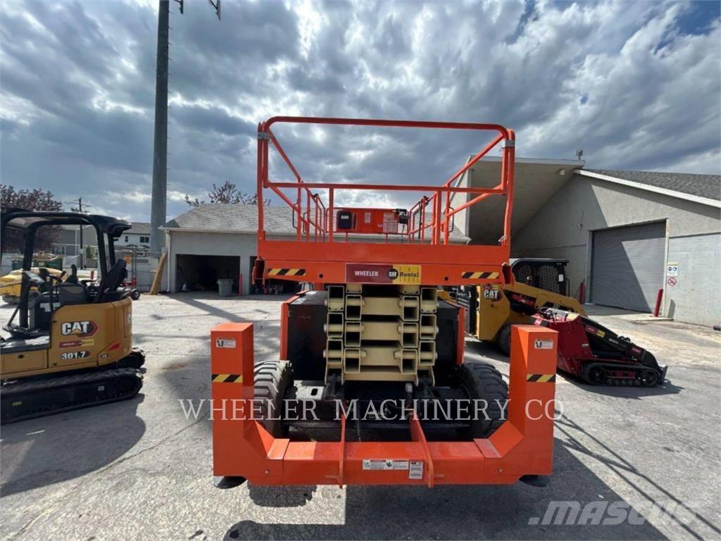 JLG RT4394 رافعات مقصية الشكل