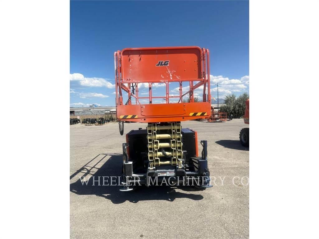 JLG RT4769 رافعات مقصية الشكل