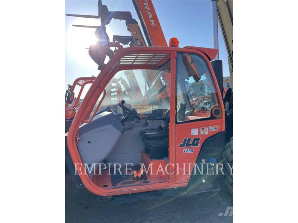 JLG TL1255 مناولات متداخلة