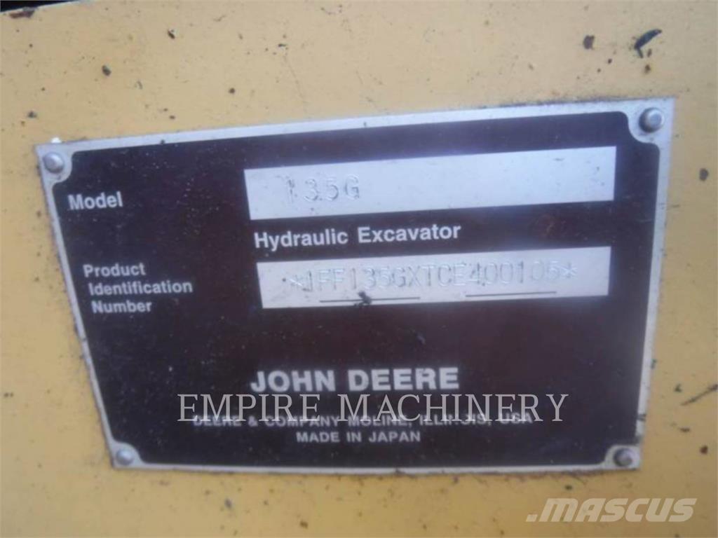 John Deere 135G حفارات زحافة
