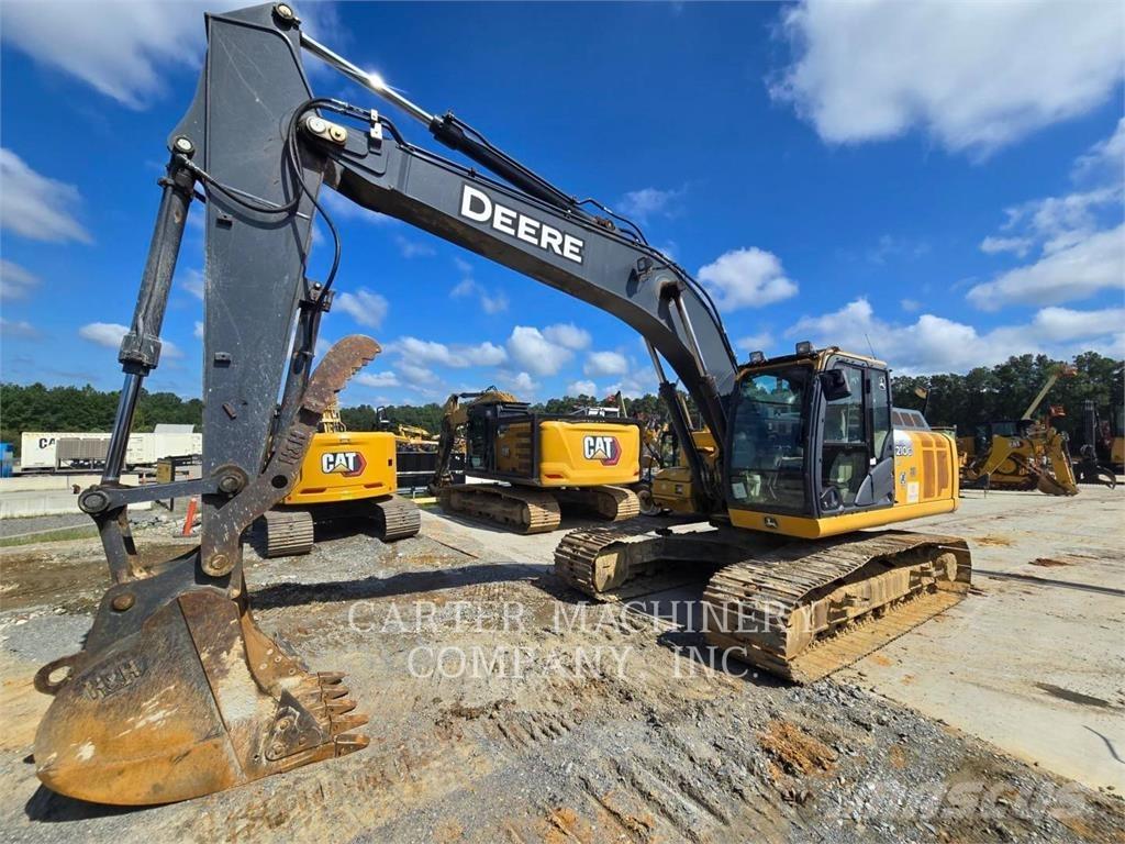 John Deere 210G حفارات زحافة
