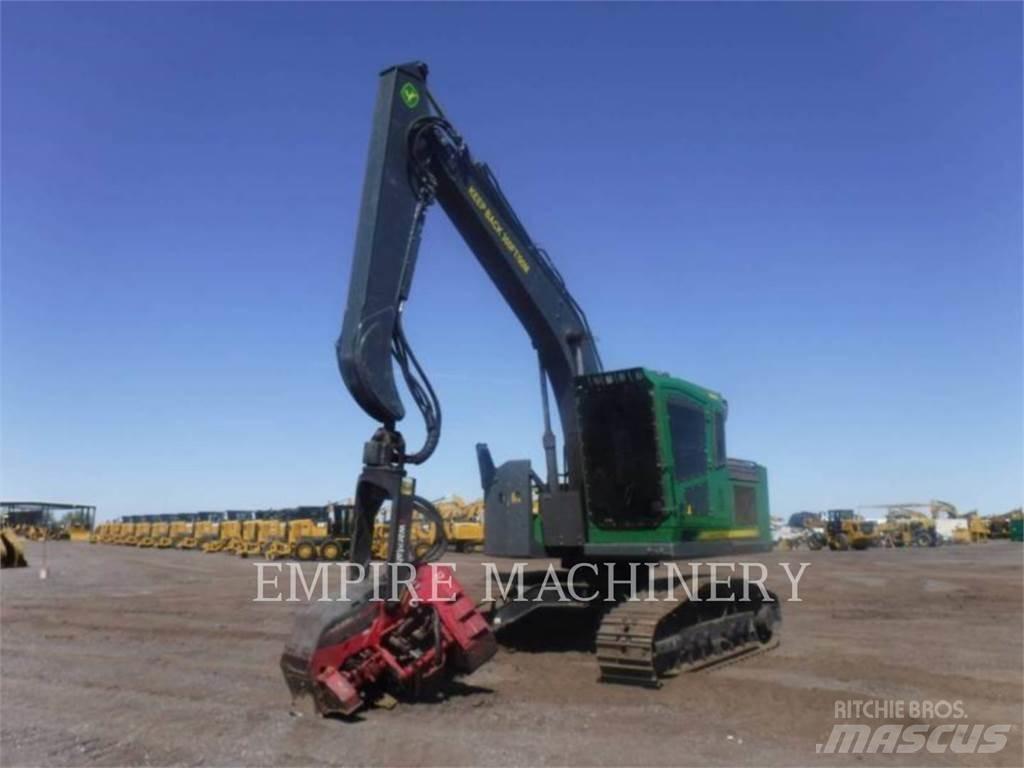 John Deere 2154G حفارات زحافة