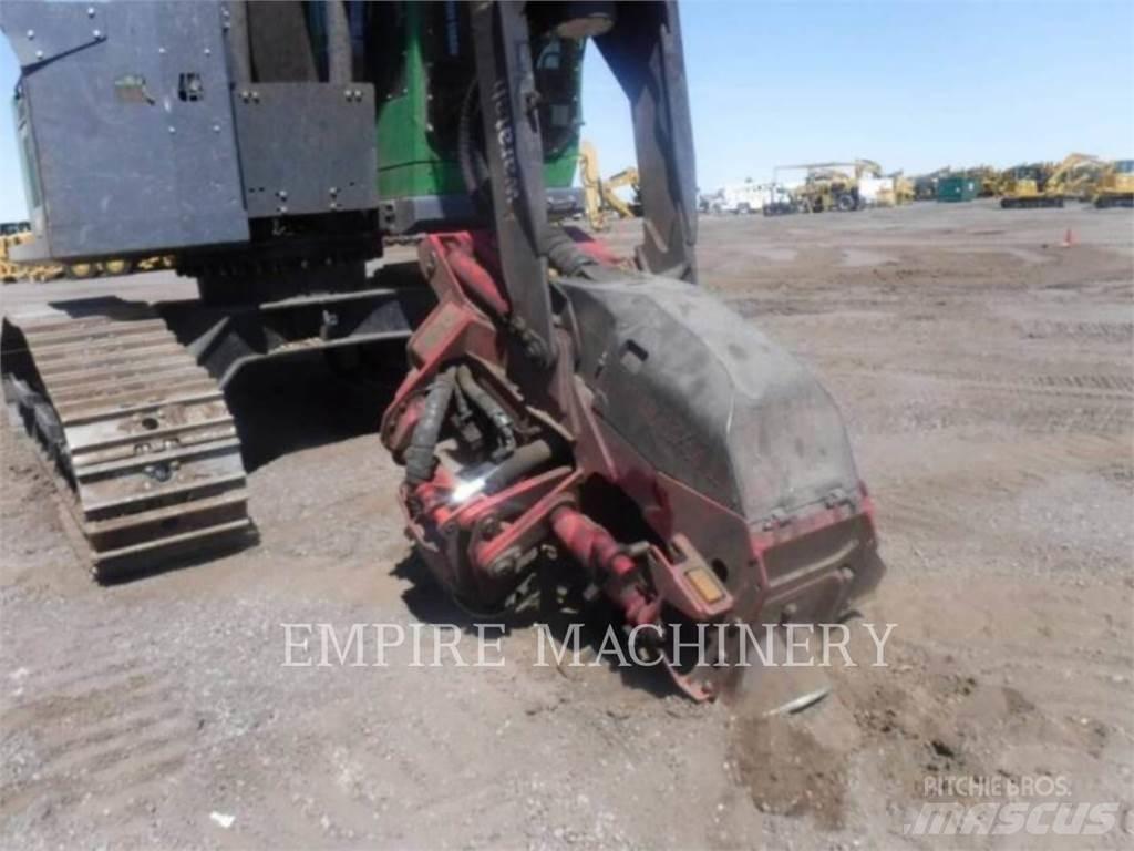 John Deere 2154G حفارات زحافة