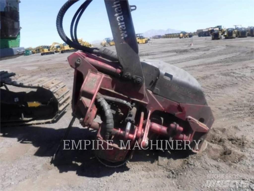 John Deere 2154G حفارات زحافة