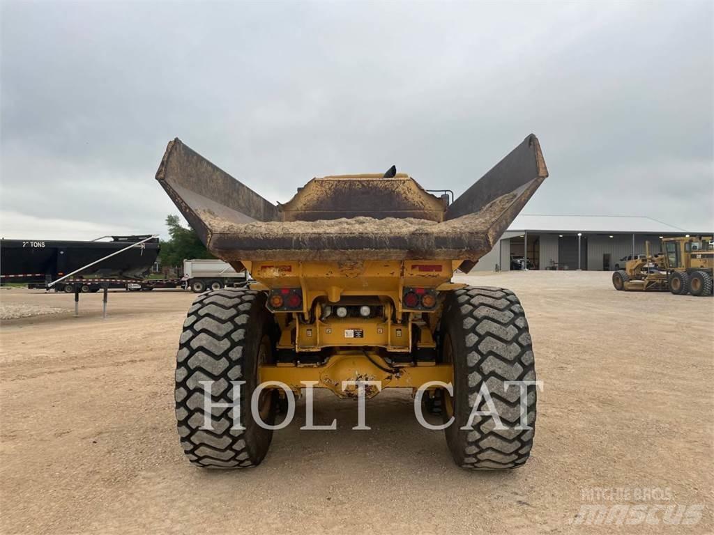 John Deere 250D ساحبات مفصلية