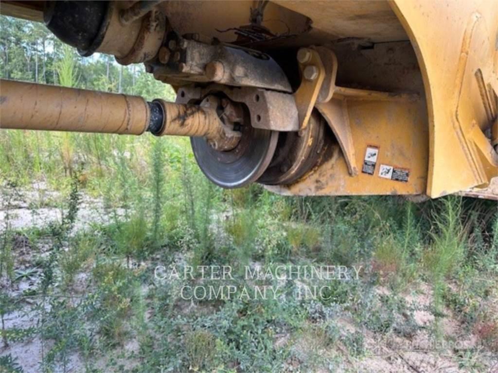 John Deere 300D ساحبات مفصلية