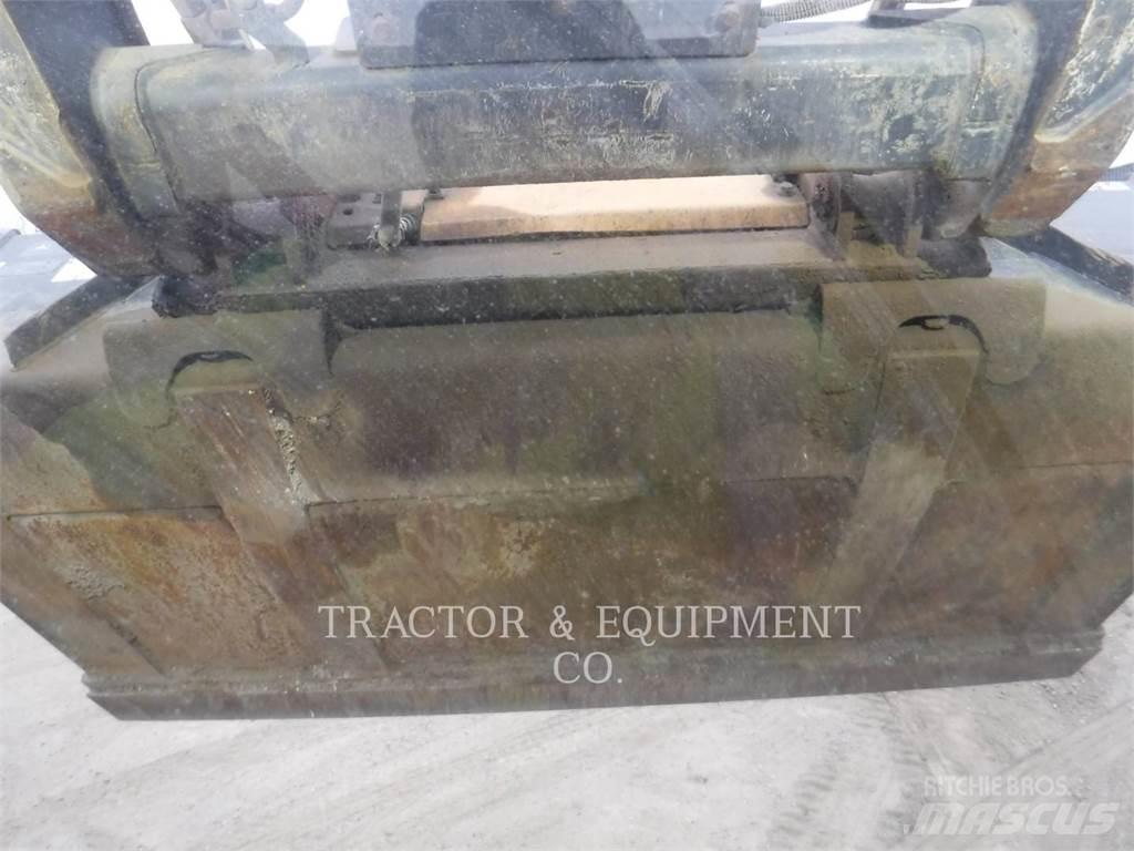 John Deere 317G لوادر انزلاقية التوجيه