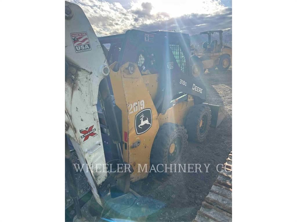 John Deere 318G لوادر انزلاقية التوجيه