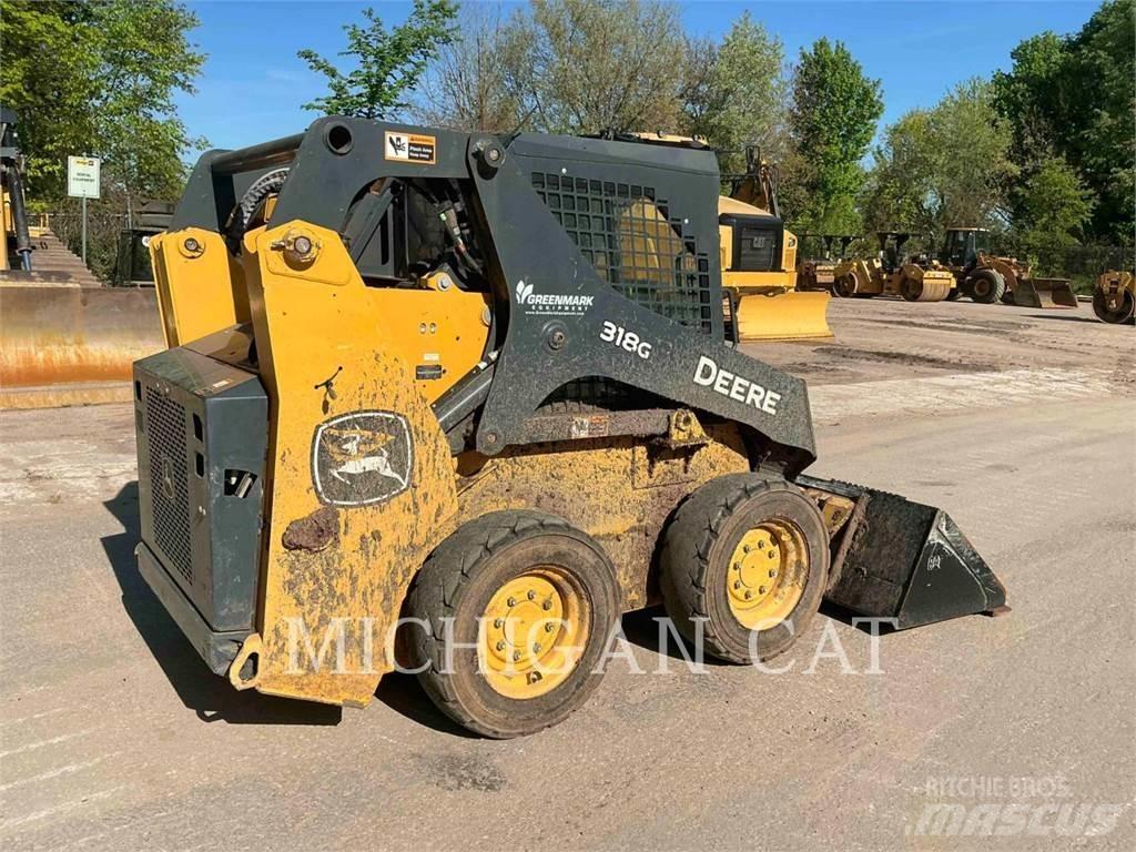 John Deere 318G لوادر انزلاقية التوجيه