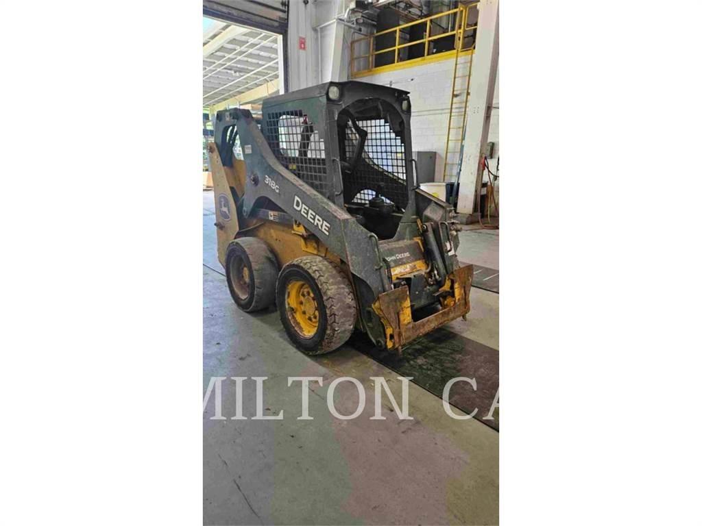 John Deere 318G لوادر انزلاقية التوجيه