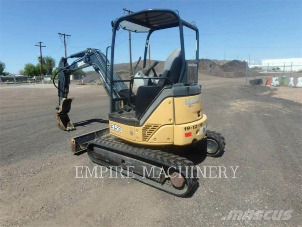 John Deere 35D حفارات زحافة