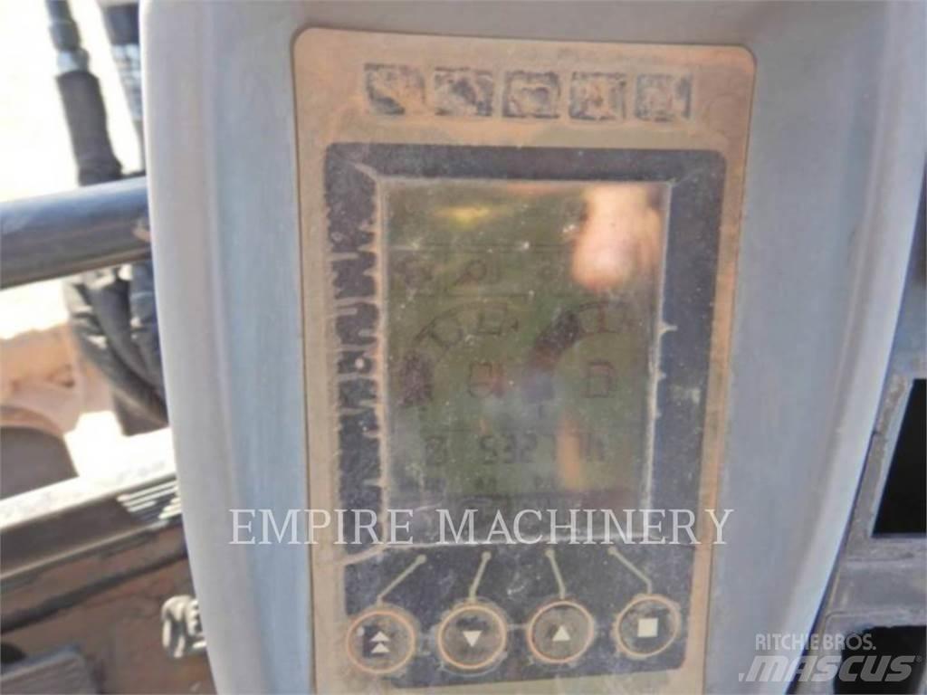John Deere 35G حفارات زحافة
