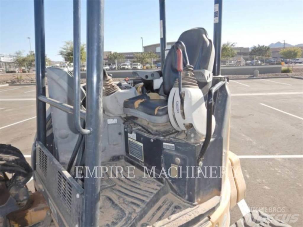 John Deere 35G حفارات زحافة