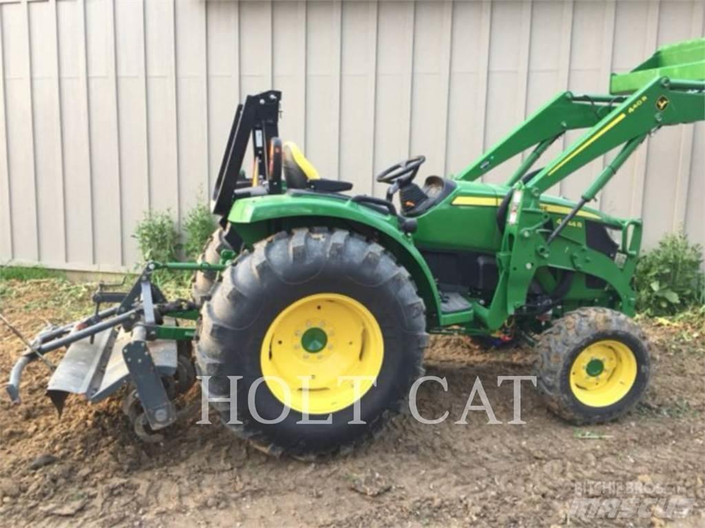 John Deere 4044R الجرارات