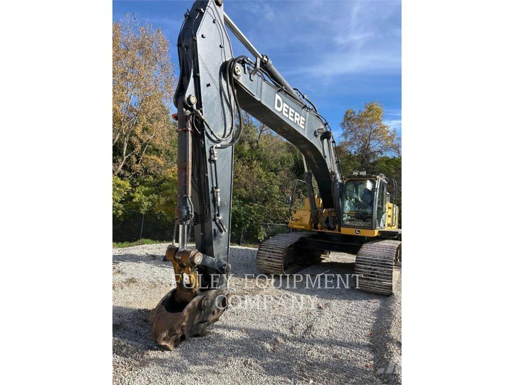 John Deere 470GLC حفارات زحافة