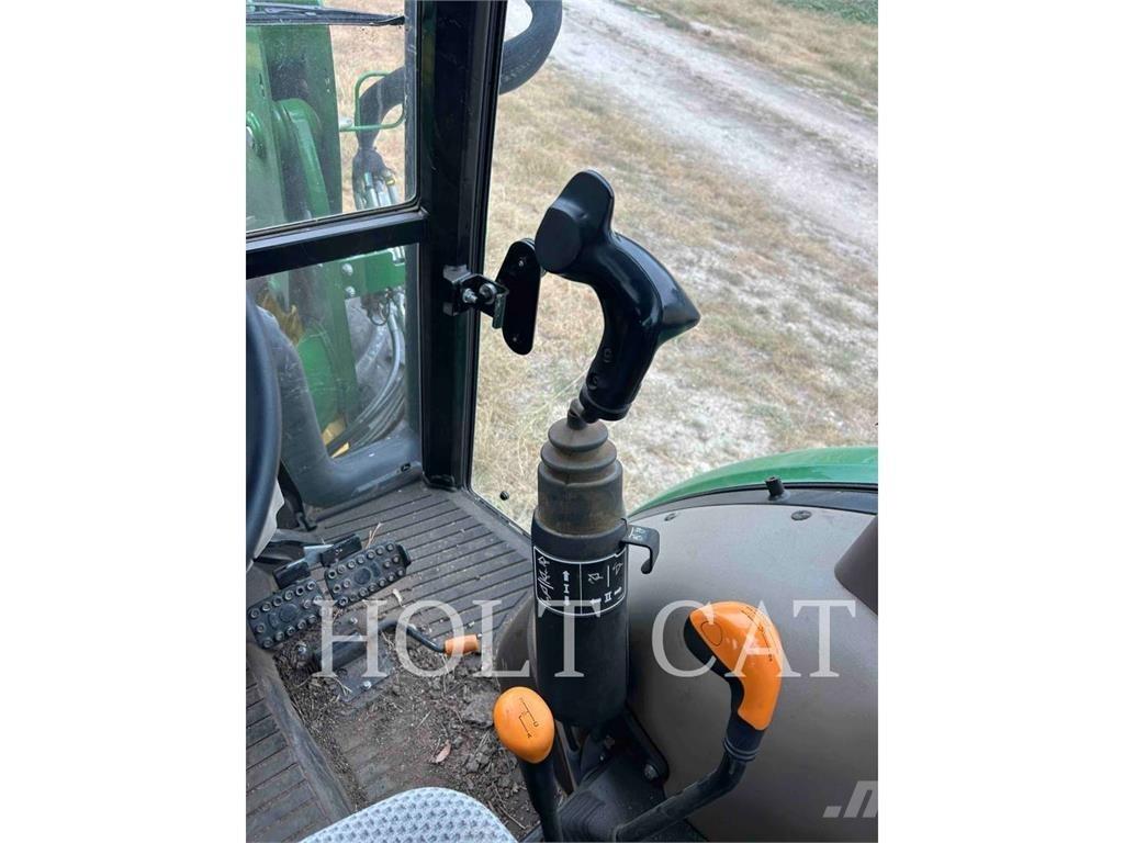 John Deere 5075E الجرارات