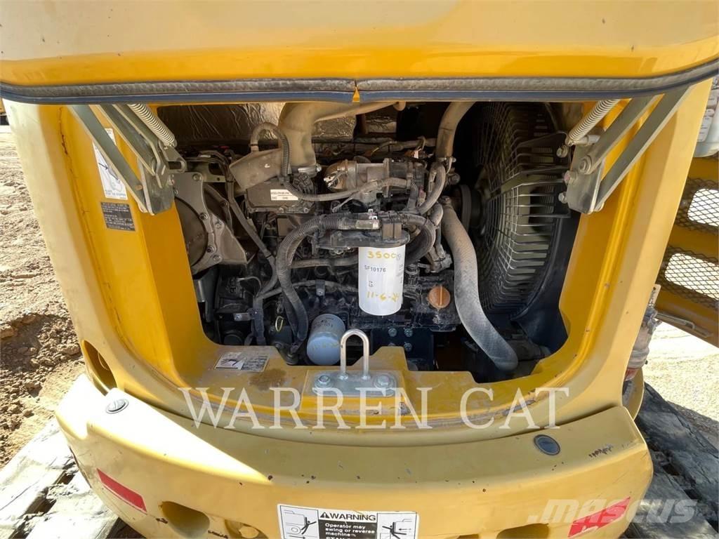 John Deere 50D حفارات زحافة