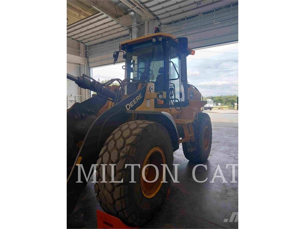 John Deere 524P لوادر بعجل