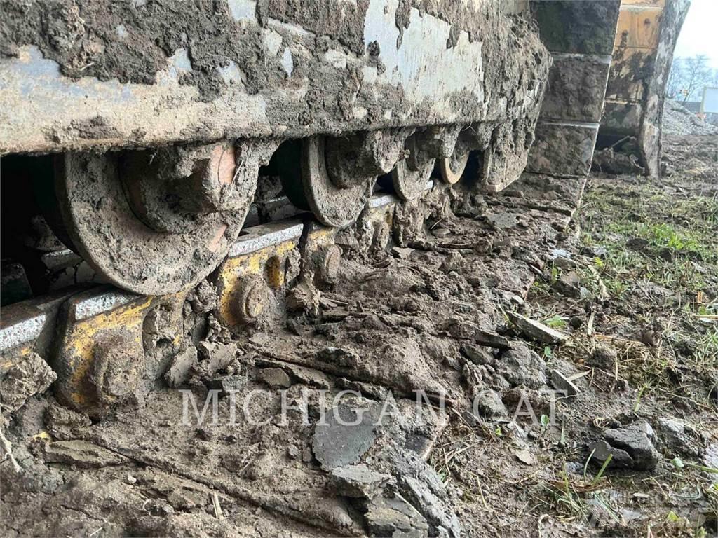 John Deere 550K LGP بلدوزرات مجنزرة