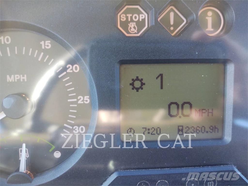 John Deere 6420 الجرارات