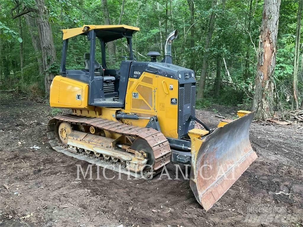 John Deere 650K بلدوزرات مجنزرة