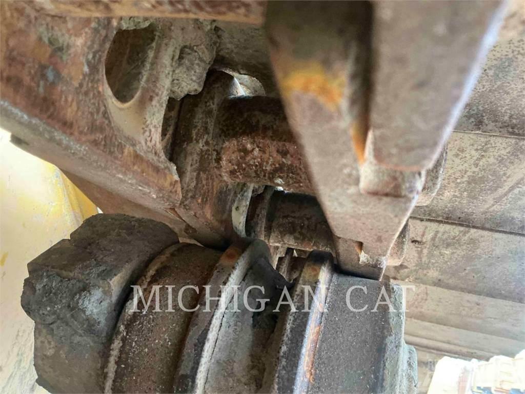 John Deere 650K LGP بلدوزرات مجنزرة