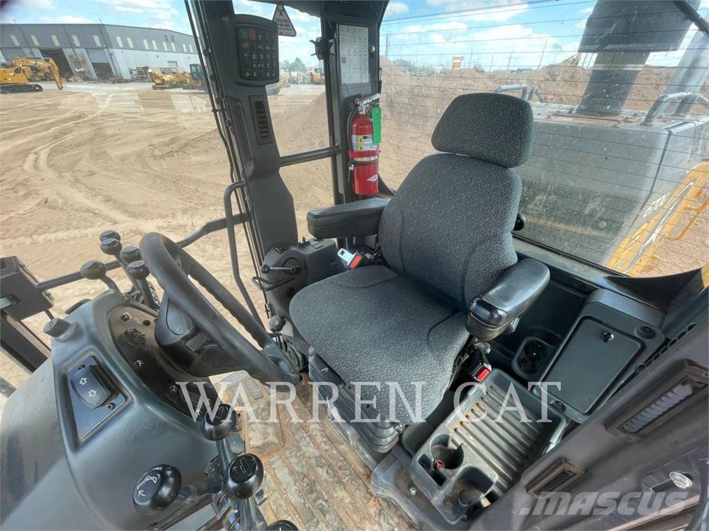 John Deere 670 معدات تمهيد الطرق