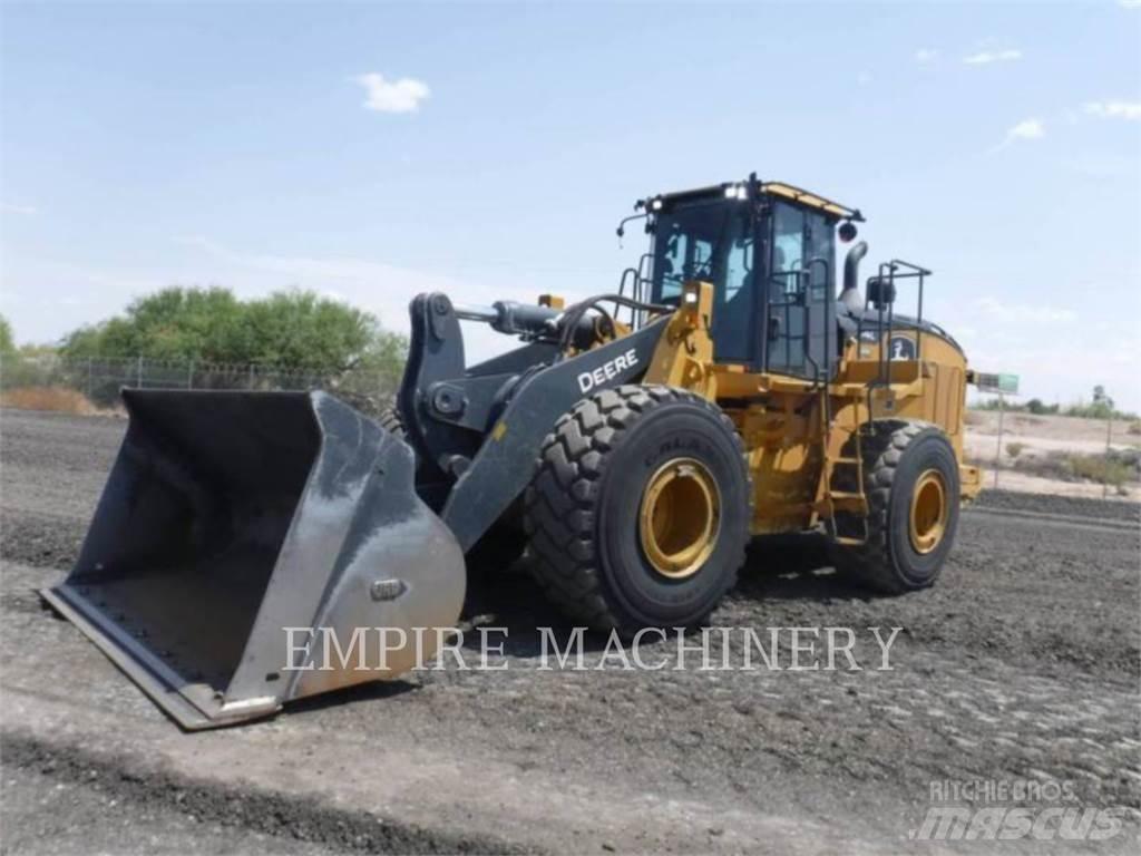 John Deere 744L لوادر بعجل