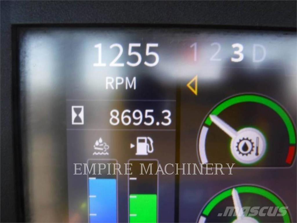 John Deere 744L لوادر بعجل