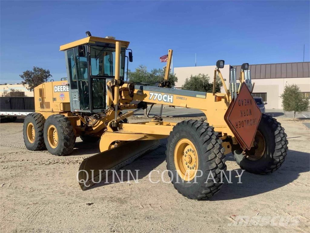 John Deere 770CH معدات تمهيد الطرق