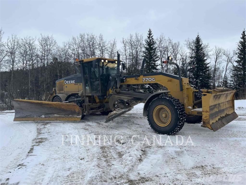 John Deere 770G معدات تمهيد الطرق