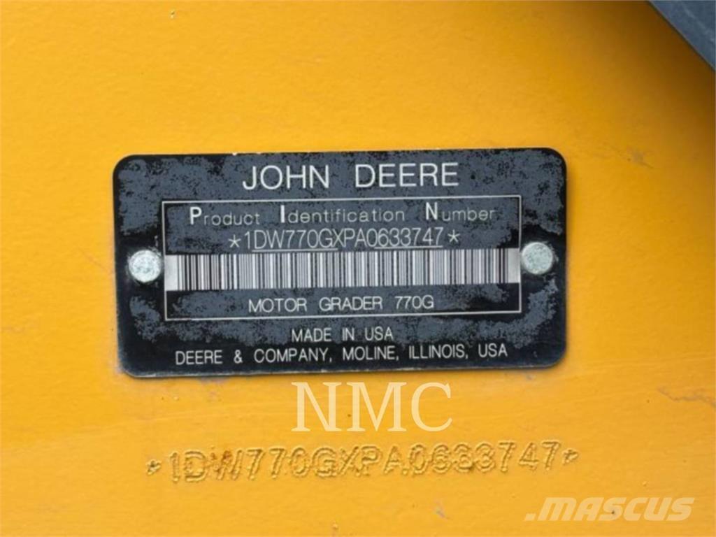 John Deere 770G معدات تمهيد الطرق