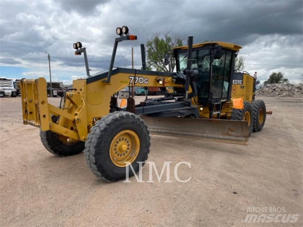 John Deere 770G_JD معدات تمهيد الطرق