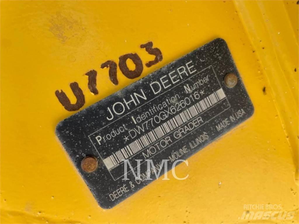 John Deere 770G_JD معدات تمهيد الطرق