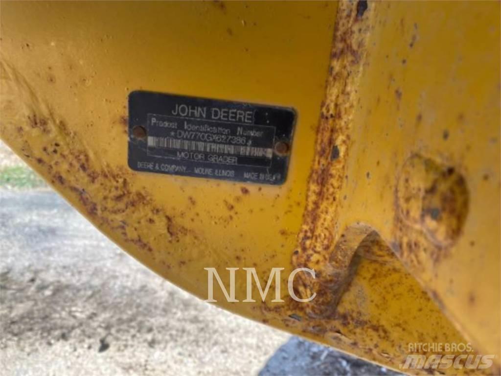 John Deere 770G_JD معدات تمهيد الطرق