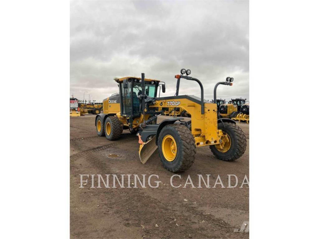 John Deere 770GP معدات تمهيد الطرق