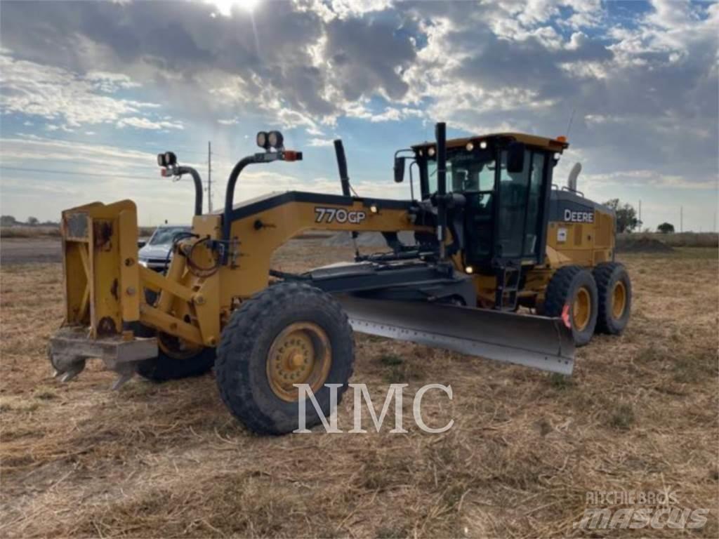 John Deere 770GP_JD معدات تمهيد الطرق