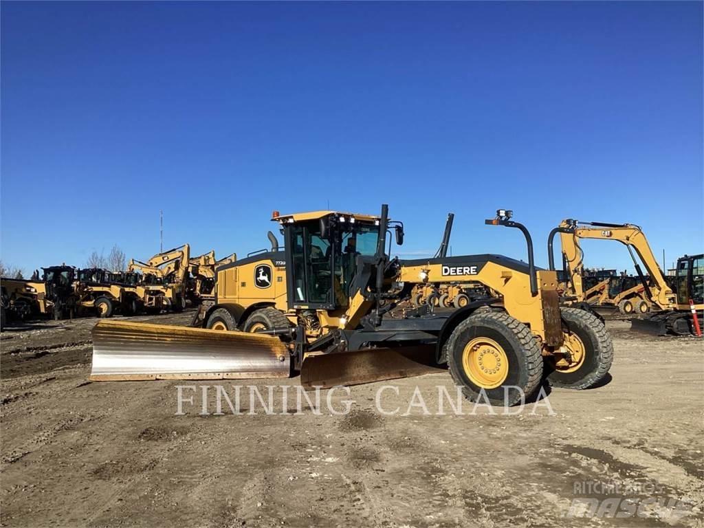 John Deere 772GP معدات تمهيد الطرق