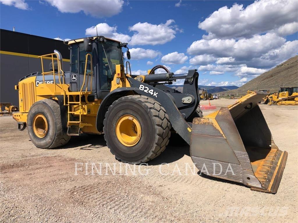 John Deere 824K لوادر بعجل
