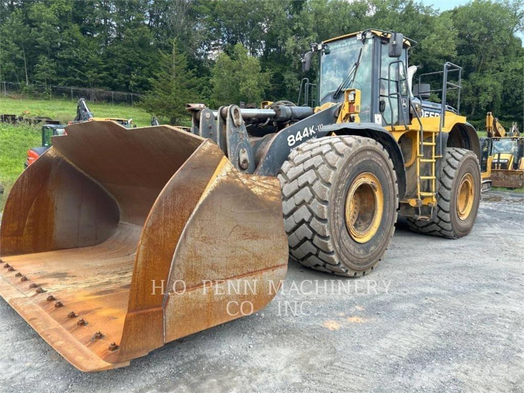 John Deere 844 لوادر بعجل