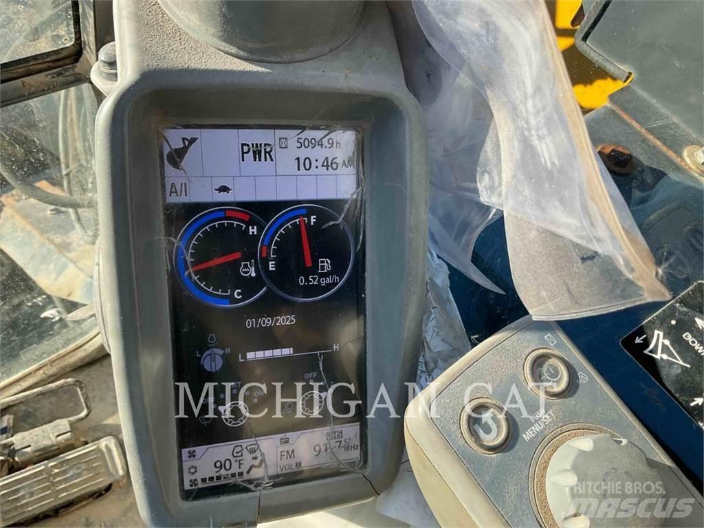 John Deere 85G حفارات زحافة