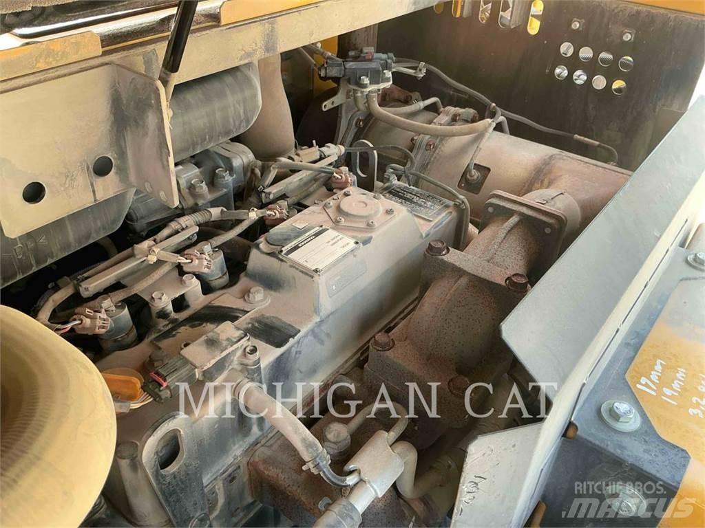 John Deere 85G حفارات زحافة