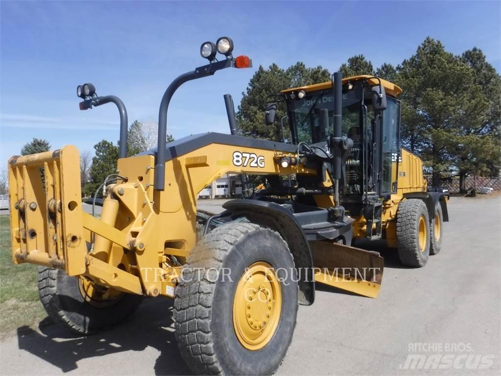 John Deere 872G معدات تمهيد الطرق