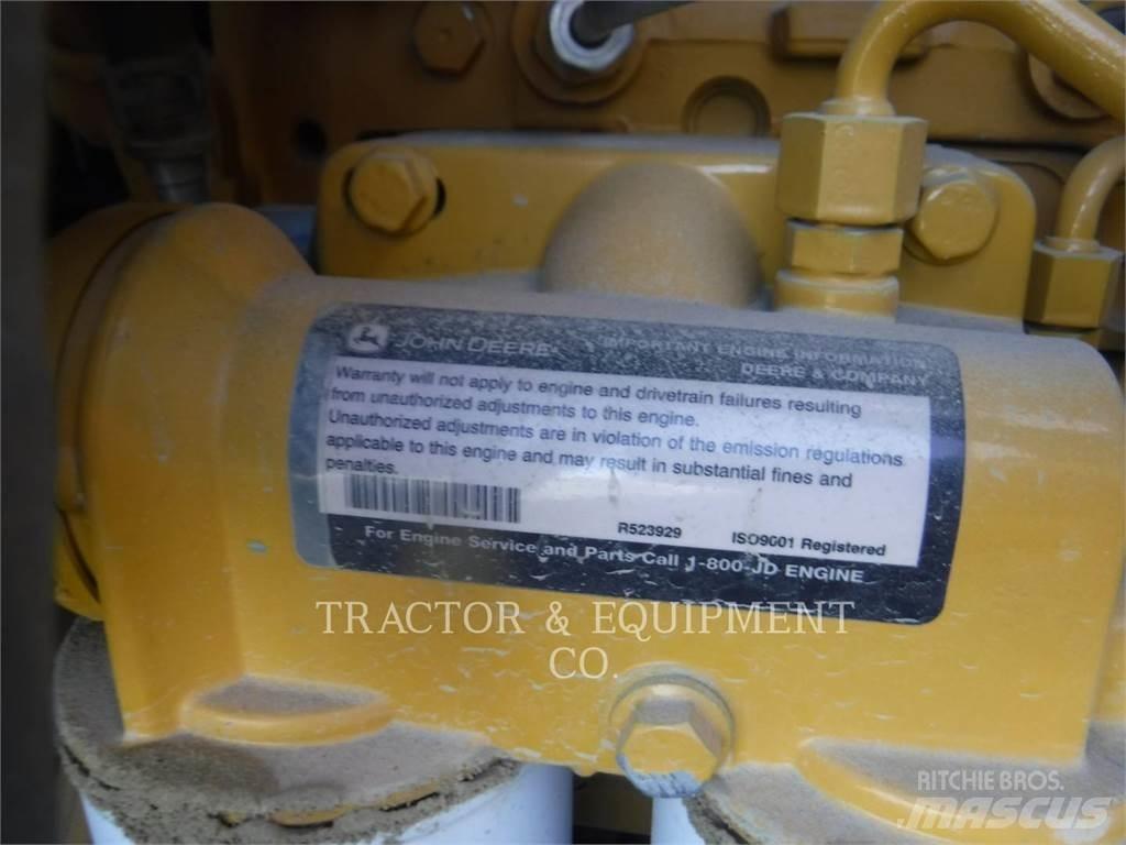 John Deere 872G معدات تمهيد الطرق