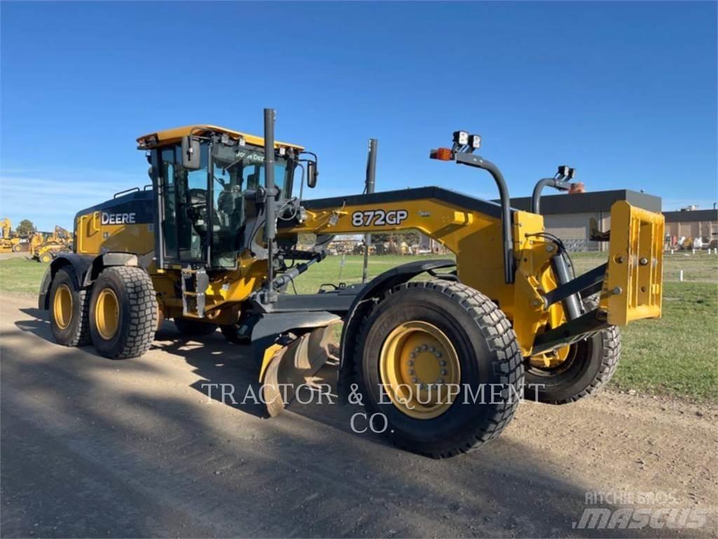 John Deere 872GP معدات تمهيد الطرق