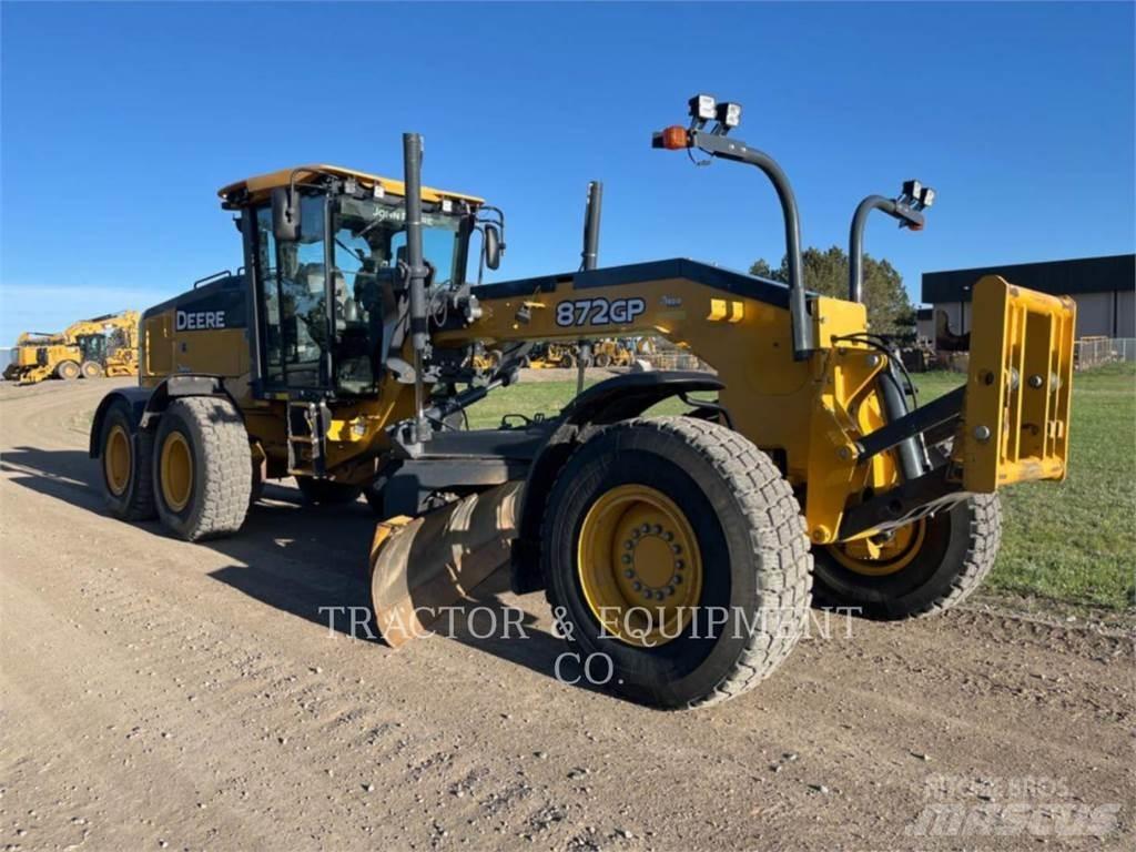 John Deere 872GP معدات تمهيد الطرق