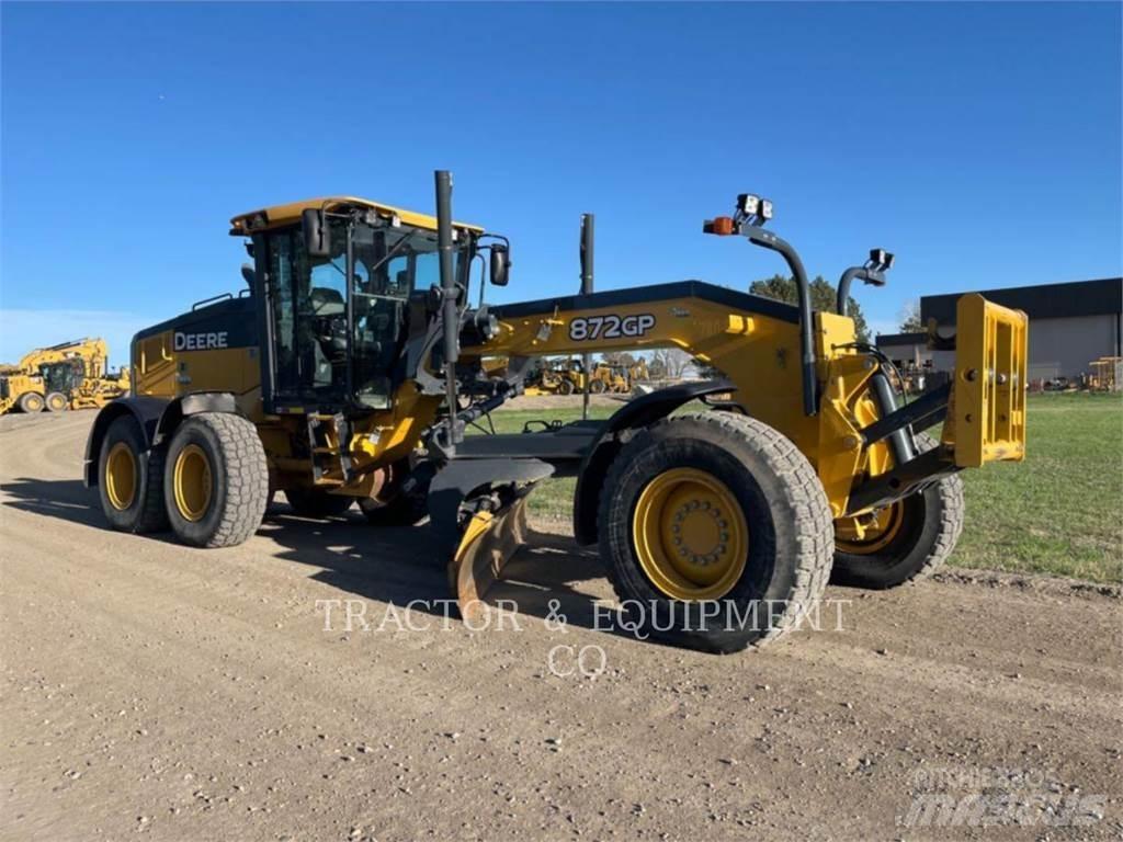 John Deere 872GP معدات تمهيد الطرق