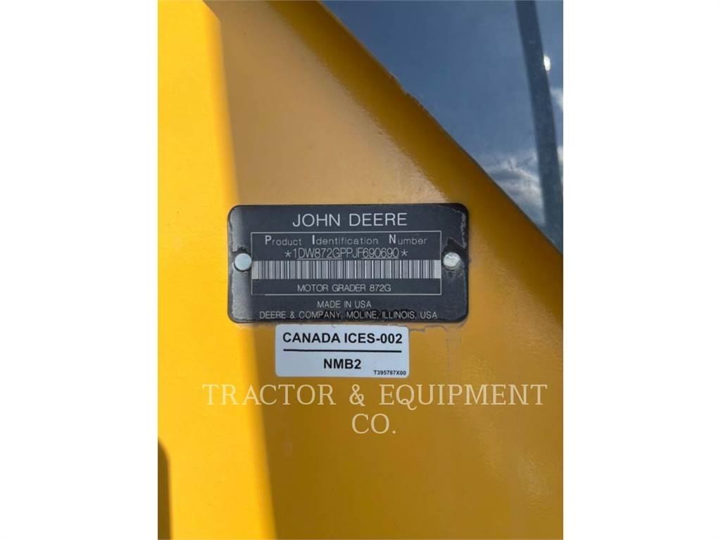 John Deere 872GP معدات تمهيد الطرق