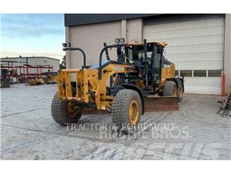 John Deere 872GP معدات تمهيد الطرق