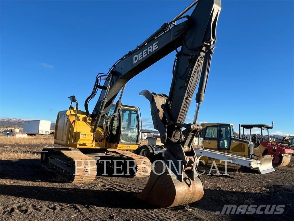 John Deere & CO. 245GLC حفارات زحافة